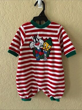 Warner Bros. Red & White Striped Sylvester and Tweety Holiday One-Piece. Vintage